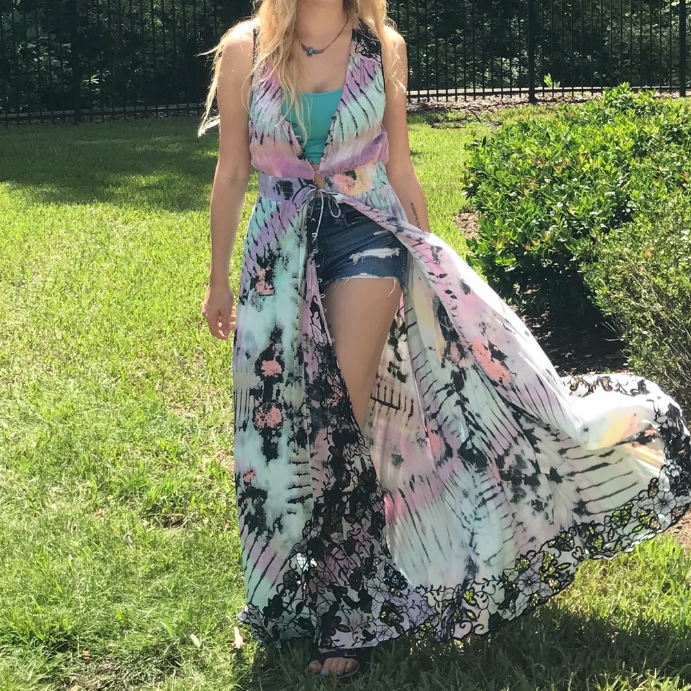 Spell and the gypsy Lucy in the sky tie dye button down lace dress and duster - Picture 3 of 16